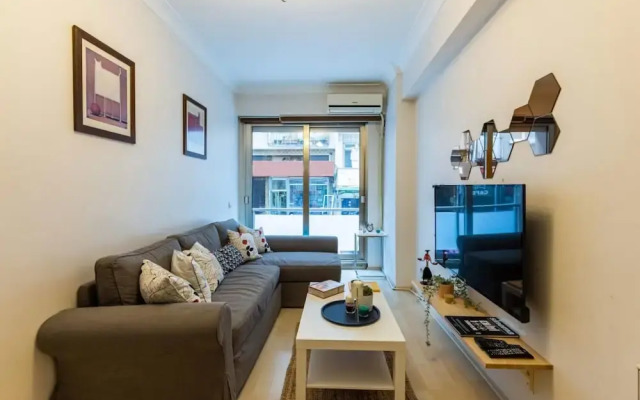 Cozy Flat Near Nisantasi and Trendy Attractions