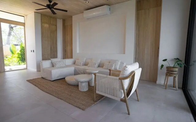 Casita Niaku by Wynwood House