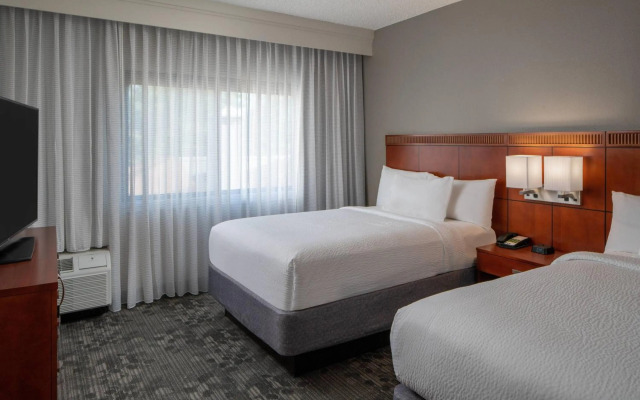 Courtyard by Marriott Nashville Airport