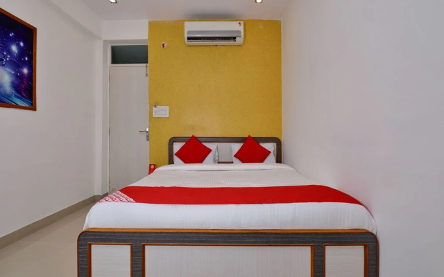 OYO 15164 Hotel Shree Radhey