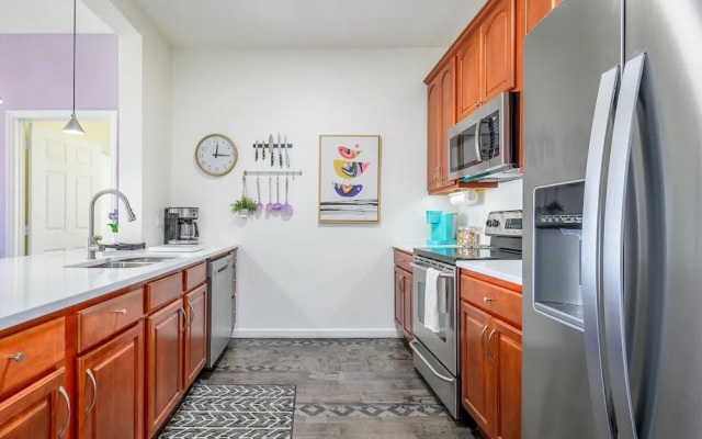 4862 Cayview Avenue #208