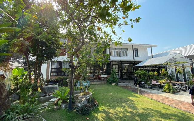 Sherloft Home & Hostel