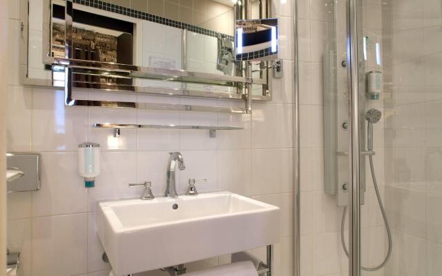 Le Petit Madeleine Hôtel