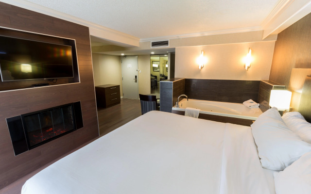 Holiday Inn Express Edmonton Downtown by IHG