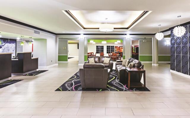 Palacio Royale Inn Signature Katy