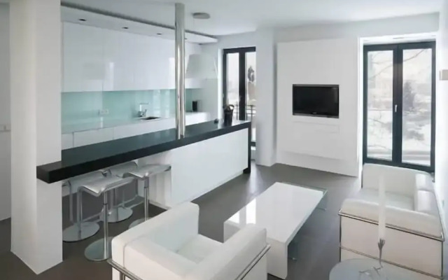 Thomsen Apartments
