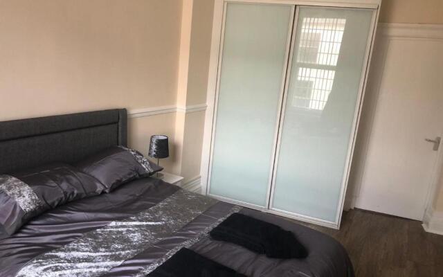 Sandy Pad's Apartments