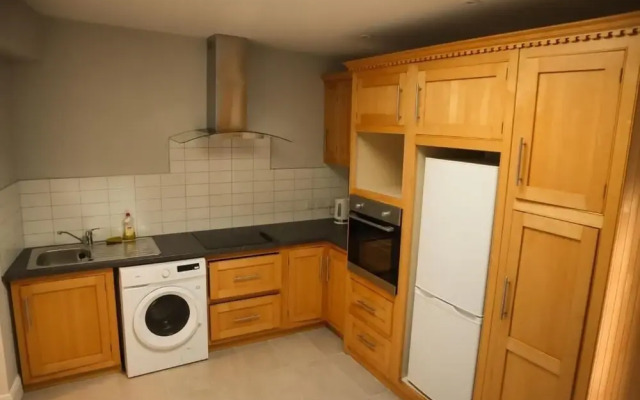 4 Eyre Square Lane