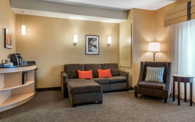 Cambria Hotel Akron - Canton Airport