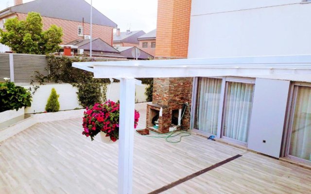 4 bedrooms house with enclosed garden and wifi at Rivas Vaciamadrid