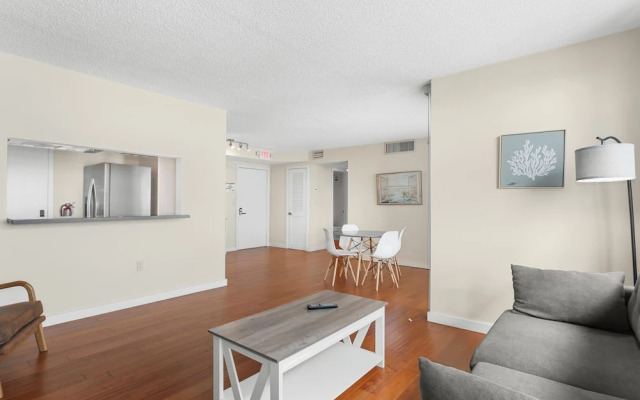 Bay Harbor Sunset Apt 5B