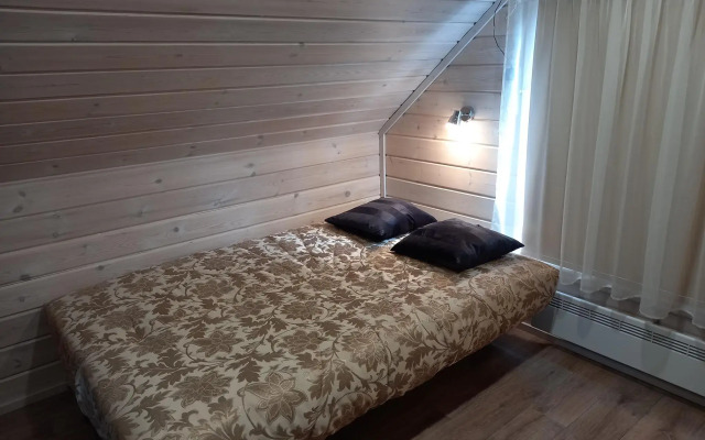 Attic apartment on 58a Bondareva Street