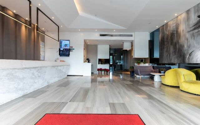 Yilong Anyun Hotel (Suzhou ShiQuan Road Nanmen Subway Station)