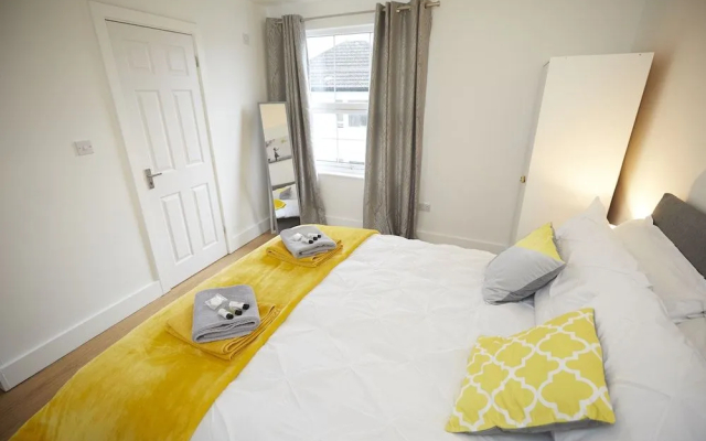 Freemantle Apartment