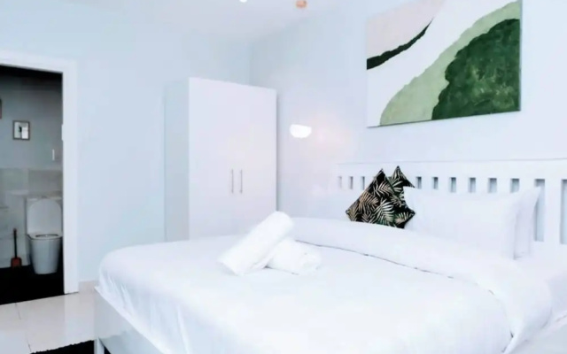 Lovely 1 BDR Apartment at Embassy Gardens - Cantonment