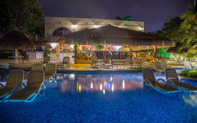 Coronado Luxury Club & Suite (ex:Coronado Golf & Beach Resort)