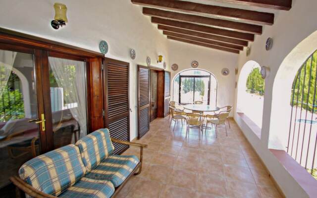Flandes - traditionally furnished detached villa with peaceful surroundings in Benissa