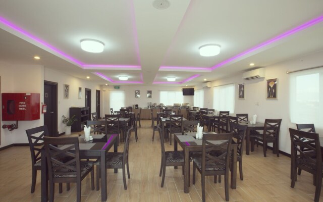 Platinum River View Hotel