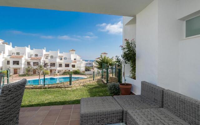 2305 - Luxury villa with sea view and pools