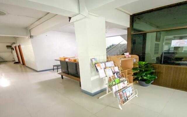 RoomQuest Chaengwattana