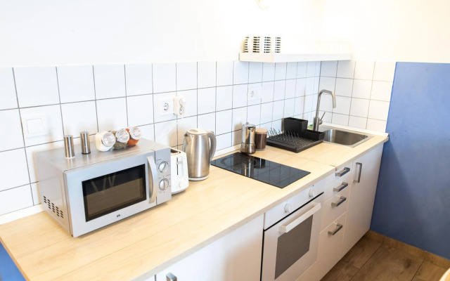 Cosy Studio In Central Party District.