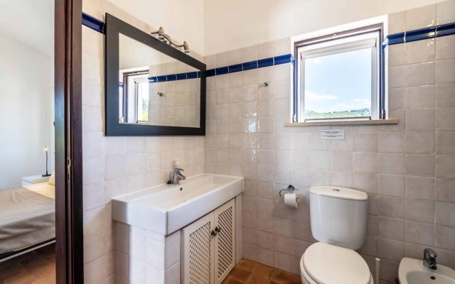 Villa Eiras Altas by Portucasa