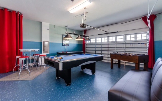 The Ultimate 9 Bedroom 5 Bathroom 9076hs