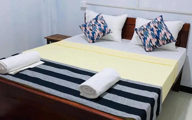Riverside Camping Udawalawa