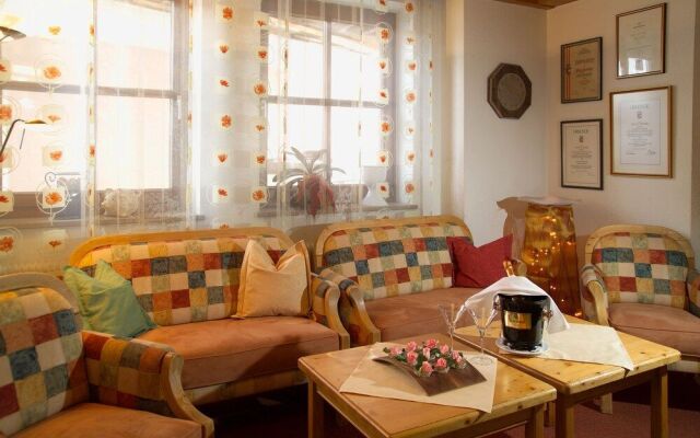 Hotel und Aparthotel Almrösl