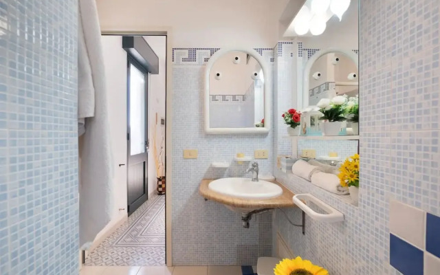 Apartment Tritone in Luxury Villa With Shared Pool