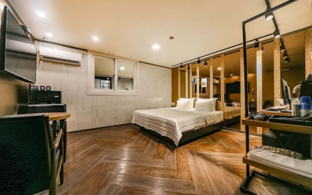 Martin Hotel