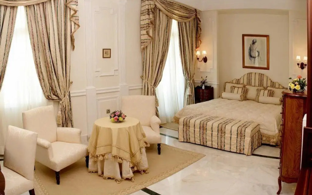 Les Oliviers Palace