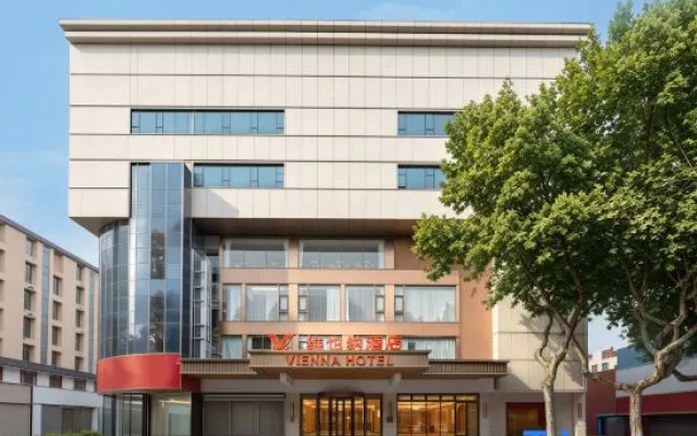 Vienna Hotel (Lianyungang High-Speed Railway Station Yanhe Ancient Alley) – Exterior – Lianyungang