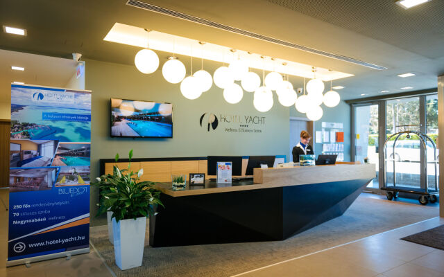 Hotel Yacht Wellness & Business