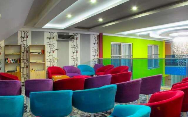 Side Win Hotel & Spa