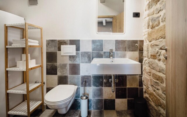 Nice Home in Skofije With 7 Bedrooms, Private Swimming Pool and Outdoor Swimming Pool