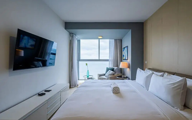 w Prestigious 1BR w Fantastic Balcony in YOO