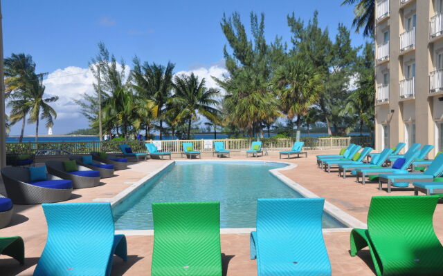 Courtyard by Marriott Nassau Downtown/Junkanoo Beach