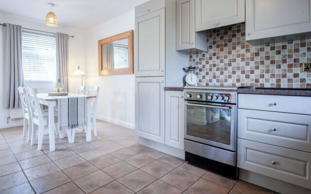 Sunderland Avenue - 2 Bedroom - Pembroke Dock