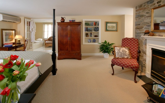 Lambertville House