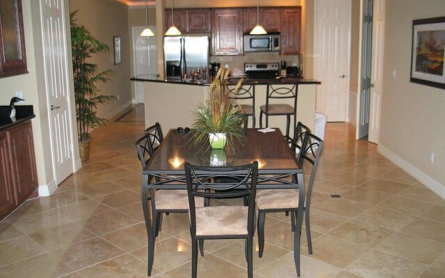 Southern Empress Lakeside Condominiums