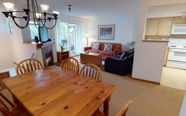 Stoney Creek Lagoon - Whistler Premier