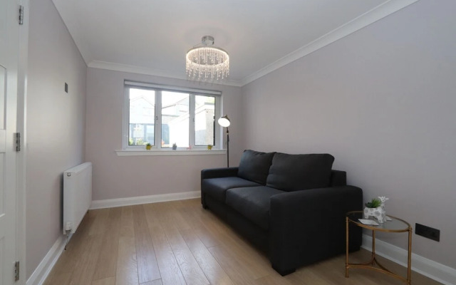Dunfermline Luxury 3 bedroom house