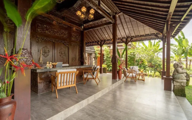 Aksmi Suites & Villas