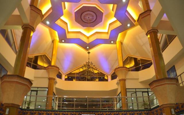 Yusro Hotel Restaurant & Convention