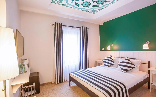 Le Metropolitan Paris Tour Eiffel, a Tribute Portfolio Hotel