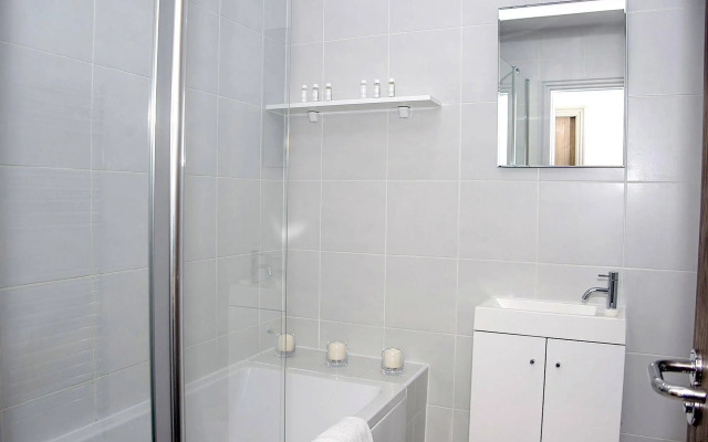 Base Serviced Apartments - City Road