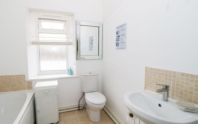 1 West Bank, Wells