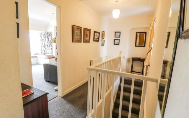 5 Ivy Terrace