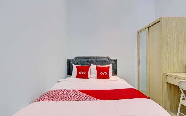 OYO 93095 New Puspa Residence